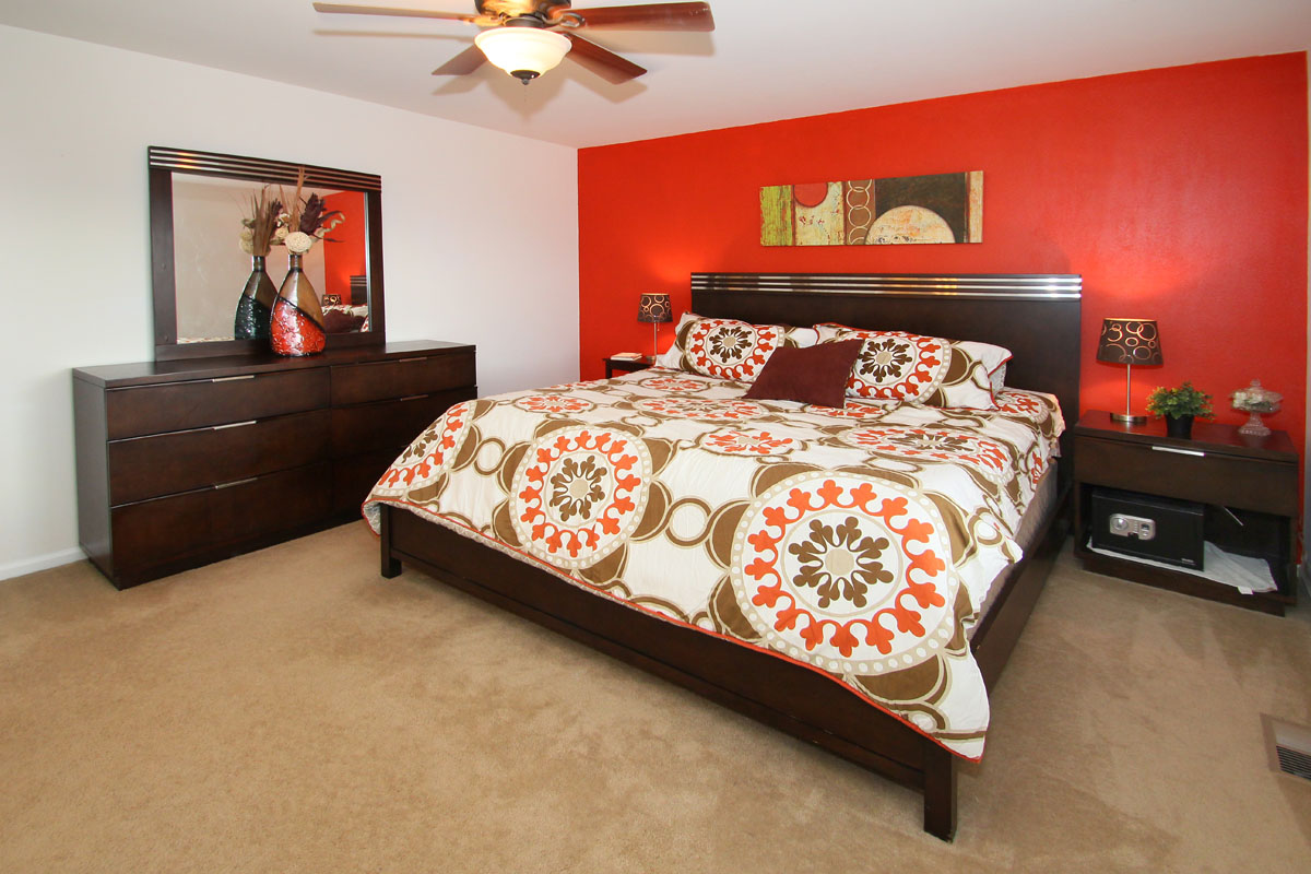 MasterBed02