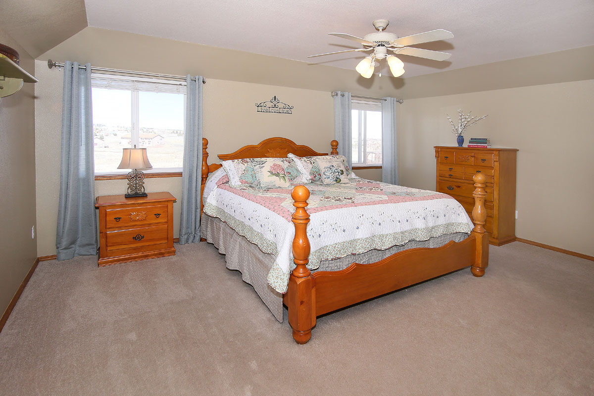 MasterBed01
